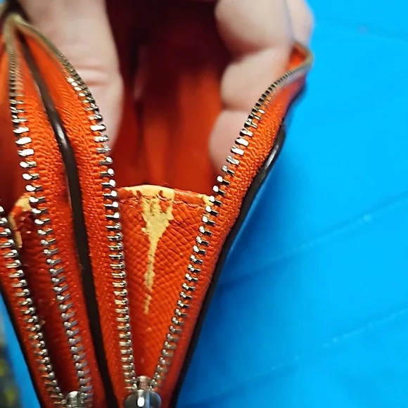 Coach wristlet. Euc - Picture 6 of 6